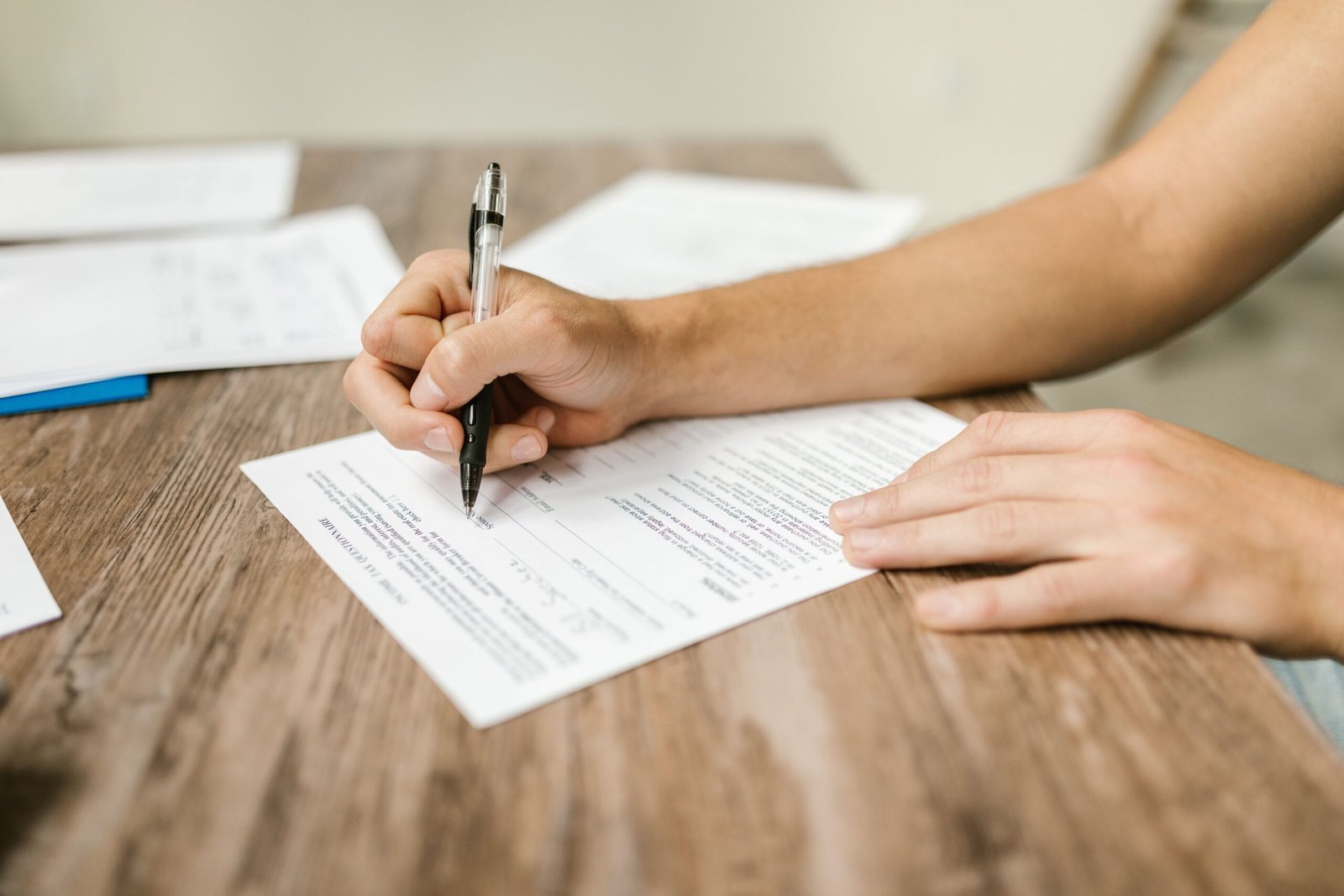 تصديق الاقرارات الكاتب العدل دبي Legal Declaration Notarization – Notary Public Dubai